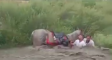Cirit takımı sele kapılmaktan son anda kurtuldu