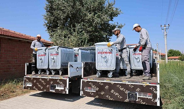 Çivril'de vatandaş istedi, belediye 285 yeni konteyner yerleştirdi