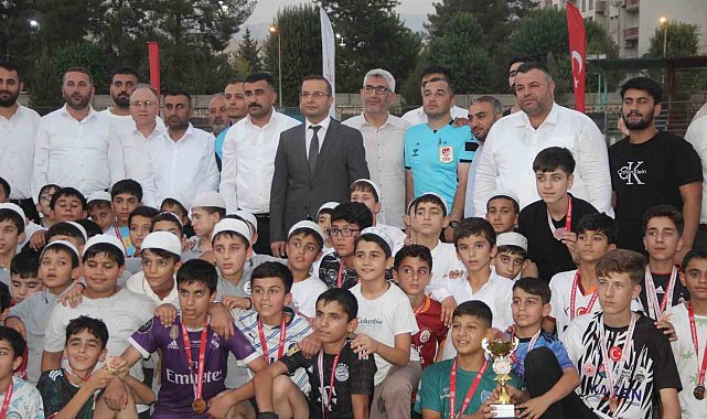 Cizre'de yaz Kur'an kursları futbol turnuvası heyecanı sona erdi