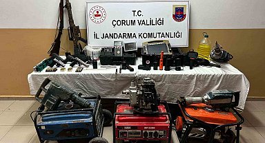 Çorum'da define avcılarına jandarmadan suçüstü operasyon: 5 tutuklama