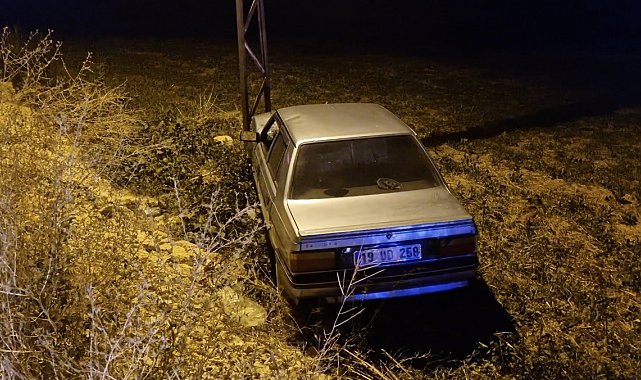 Çorum'da otomobil tarlaya uçtu: 1 yaralı