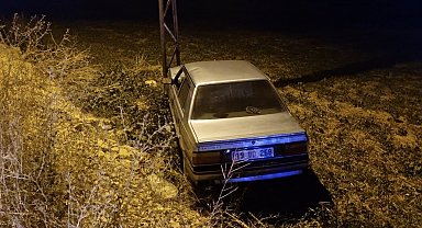 Çorum'da otomobil tarlaya uçtu: 1 yaralı
