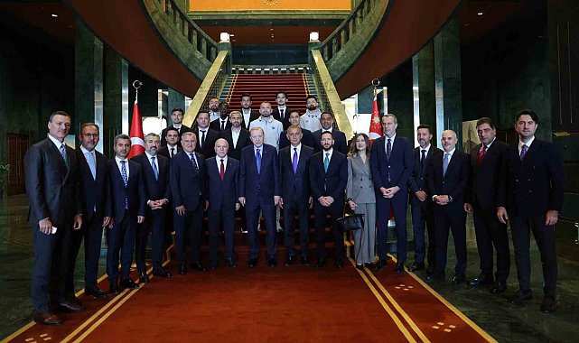 Cumhurbaşkanı Erdoğan, Trendyol Süper Lig'e çıkan takımları kabul etti