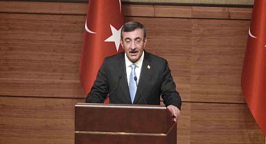 Cumhurbaşkanı Yardımcısı Yılmaz: "İsimlerimiz farklı olabilir ama hepimizin soyadı Türkiye Cumhuriyeti'dir"