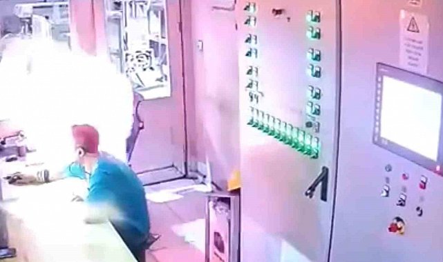 Demir çelik fabrikasındaki patlama anı kamerada