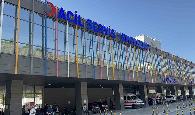 Demir çelik fabrikasının fırın kontrol odasında patlama: 2 yaralı