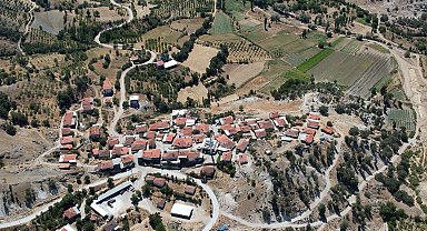 Demirci'de konforlu ulaşım için 45 kilometrelik yol yenileniyor