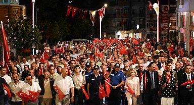 Demirci'de Kurtuluş Festivali görkemli kortej yürüyüşüyle başladı