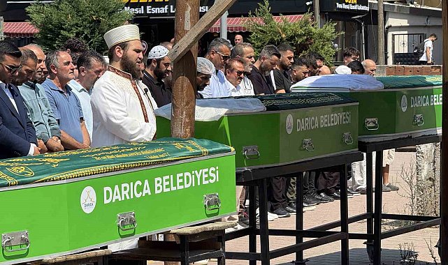 Denizde cansız bedenleri bulunan 3 kardeşin tabutları yan yana dizildi: Doğum gününde toprağa verildi