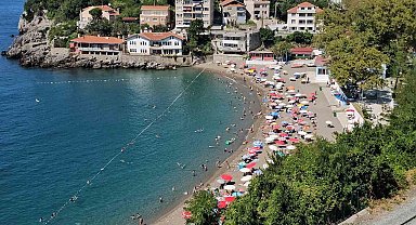 Denize giriş yasağı sona erdi, Kapuz'a akın ettiler