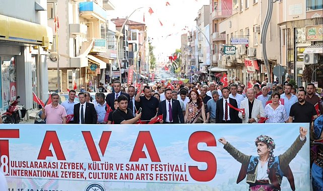 Denizli 8. Tavas Zeybek, Kültür ve Sanat Festivali kortej yürüyüşüyle başladı