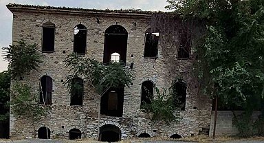 Denizli Büyükşehir Beledisi tarihi Tavas Taş Hana sahip çıkıyor