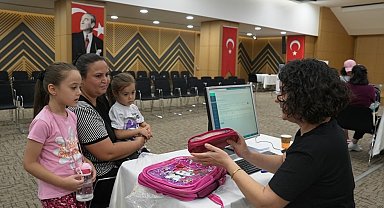 Denizli Büyükşehir miniklerin okul heyecanına ortak oluyor