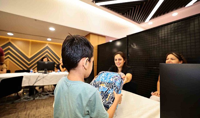 Denizli Büyükşehir'den miniklere "Okula Merhaba" desteği