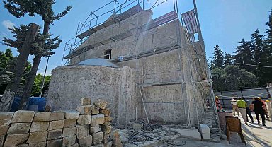 Depremde hasar gören 441 yıllık İskenderun Aziz Corc Rum Ortodoks kilisesi fotoğraflardan yola çıkılarak orijinal haliyle restore ediliyor
