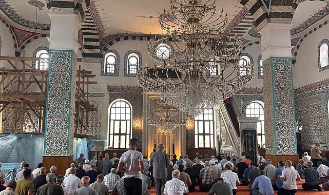 Depremde hayatını kaybedenler dualarla anıldı