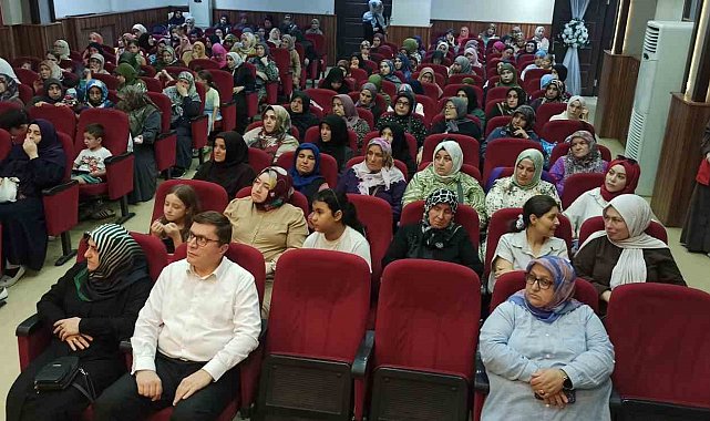 Devrek'te Yaz Kur'an Kursu öğrencilerinden mezuniyet sevinci