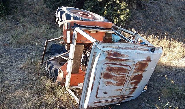 Devrilen traktörün sürücüsü hayatını kaybetti