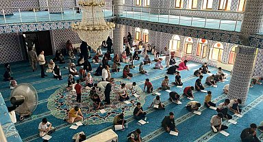 Dicle'de yaz Kur'an kursları arası bilgi yarışması gerçekleştirildi