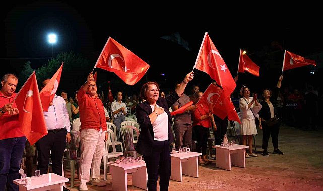 Didim'de vatandaşlar bayram coşkusunu yaşadı