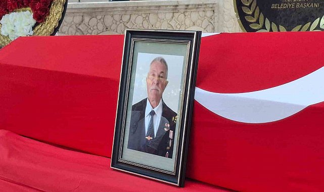 Didimli Kıbrıs Gazisi askeri törenle son yolculuğuna uğurlandı