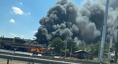 Dinlenme tesisinin restoranı alevlere teslim oldu