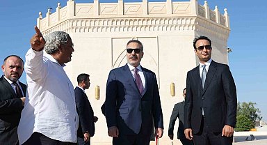 Dışişleri Bakanı Fidan, Libya'nın milli kahramanı Ömer Muhtar'ın mezarını ziyaret etti