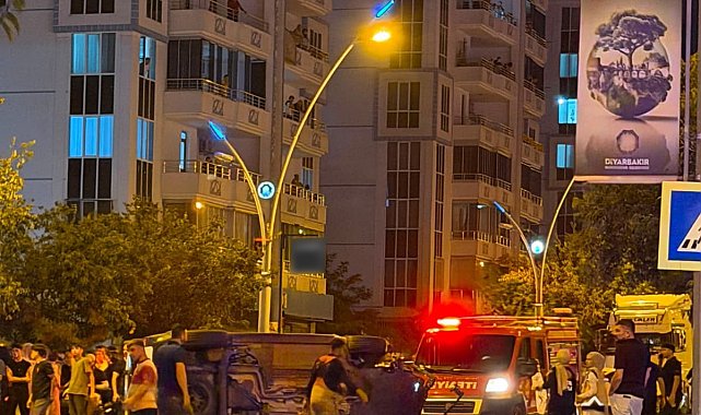 Diyarbakır'da otomobiller çarpıştı: 3 yaralı