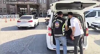 Diyarbakır'da trafiği tehlikeye sokan sürülere cezai işlemler uygulandı