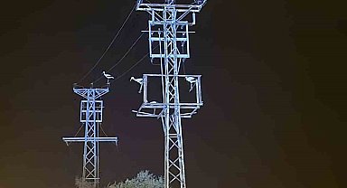 Dönüş yolundaki leyler bazı bölgeleri elektriksiz bıraktı