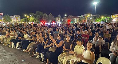 Dörtyol Meydanı'nda yaz konseri gerçekleştirildi