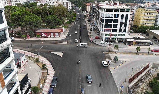 Dörtyol'da asfalt seferberliği hız kesmeden sürüyor