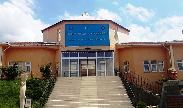 DPÜ Emet MYO'da 5 programın kontenjanları doldu