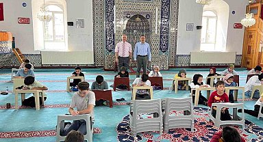 Dumlupınar'da Yaz Kur'an Kursu öğrencilerine Bilgi Birikim Sınavı
