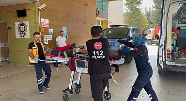 Duran kamyona çarpan kamyonet sürücüsü ağır yaralandı