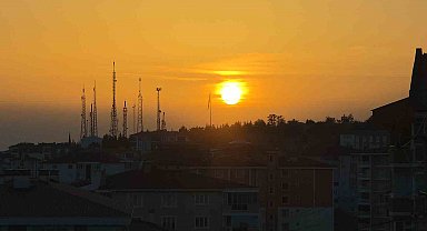 Edirne'de gün batımı ve Türk bayrağı aynı karede buluştu