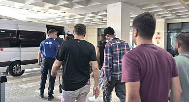 Edirne'de minibüste 19 kaçak göçmen yakalandı