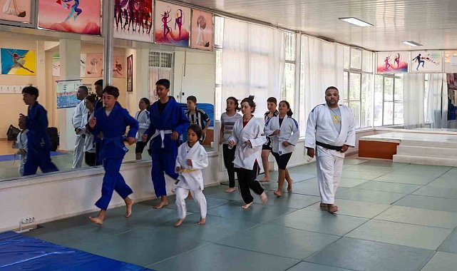 Efeler Belediyesi kursları devam ediyor