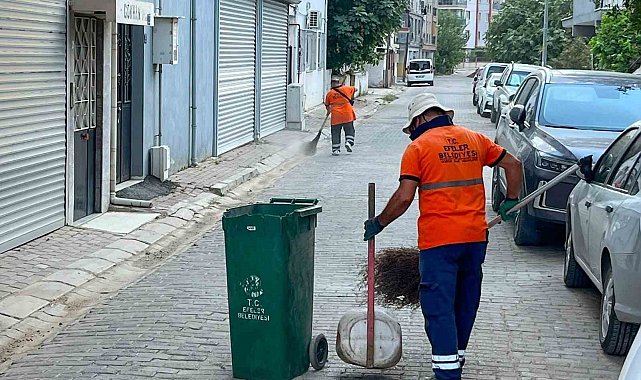 Efeler'de temizlik çalışmaları sürüyor