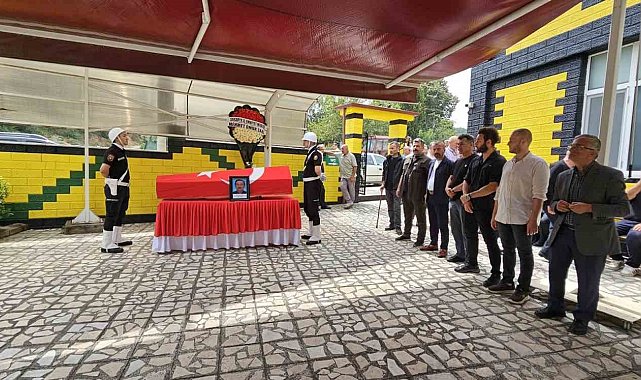 Emekli baş polis, memleketinde son yolculuğuna uğurlandı