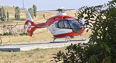Erciş'ten Erzurum'a helikopter ambulansla entübe hasta nakli