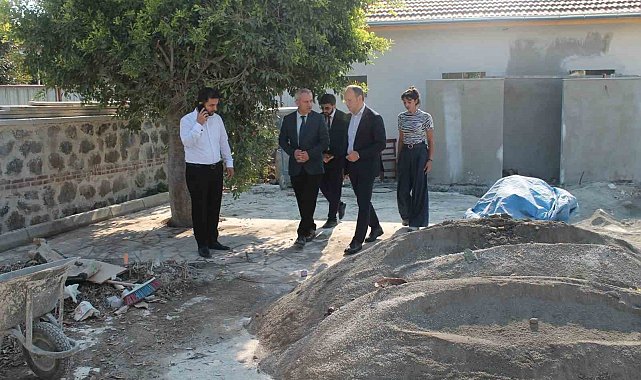 Erzin Mustafalı Camii'ndeki restorasyon çalışmaları sürüyor