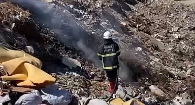 Erzin'de çöplük alanında çıkan yangın kontrol altına alındı