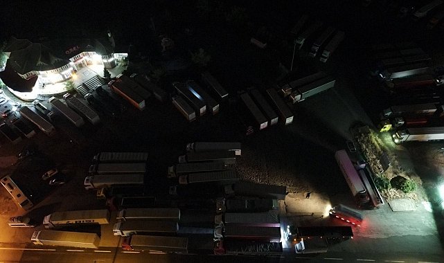 Erzincan-Sivas kara yolu heyelan sonrası yeniden ulaşıma açıldı