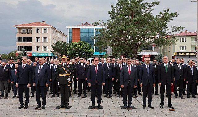 Erzincan'da Zafer Bayramı