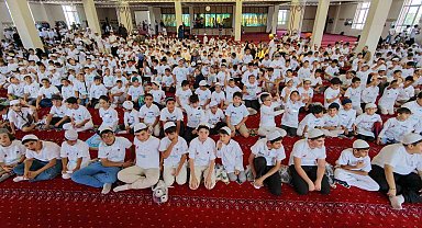 Erzurum'da yüzlerce öğrenci cami buluşmasında bir araya geldi