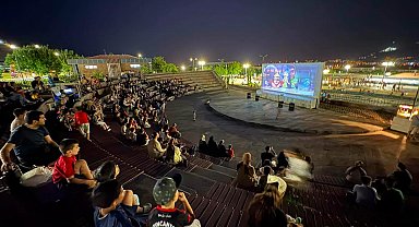 Esentepe'de açık hava sinema geceleri