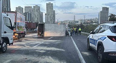 Esenyurt'ta 11 araç kazaya karıştı: 2' ağır 6 yaralı