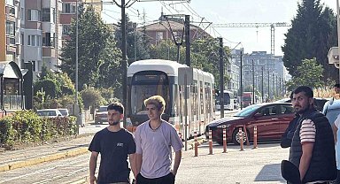 Eskişehir'de tramvayın çarptığı bisikletli yaralandı