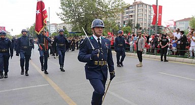 Eskişehir'de Zafer Bayramı törenlerle kutlandı